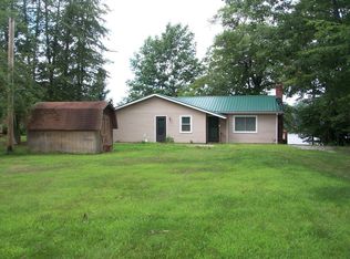 1529 Lake Crest Dr, Rock Creek, OH 44084