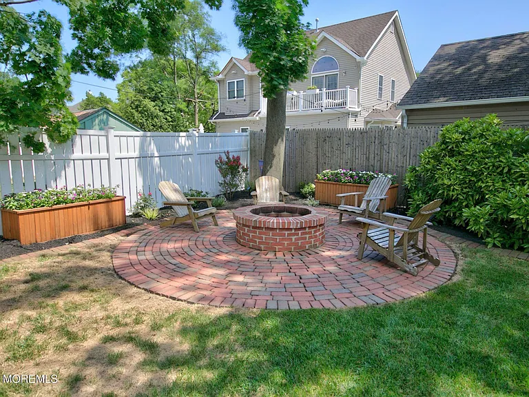 266 River Rd — Photo 58