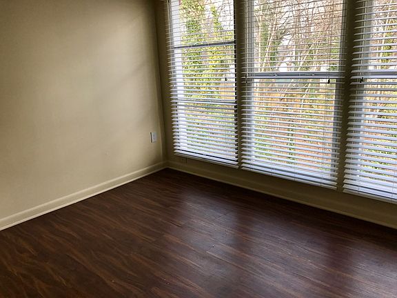 4th image of 487 N Highland St APT 16
