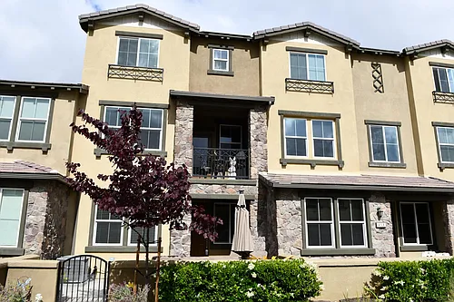 460 Prosperity Dr Photo 1