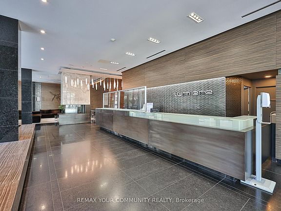 5th image of 770 Bay St #Penthouse 101