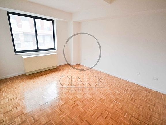 3rd image of 200 E 87th St APT 11E