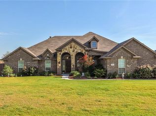 105 Devonshire Dr, Waxahachie, TX 75167