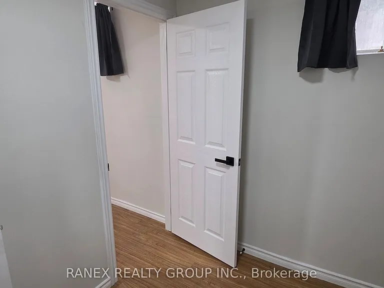 16 Lynwood Ct — Photo 4