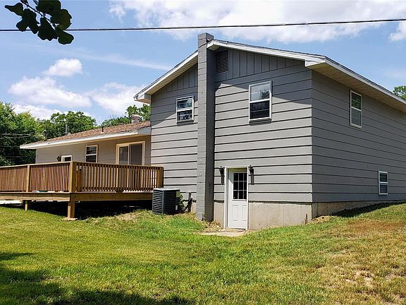 3rd image of 302 Grand Ave