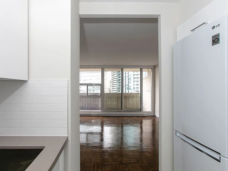 33 Isabella St — Photo 3