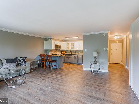 4th image of 2401 Pennsylvania Ave APT 2C43
