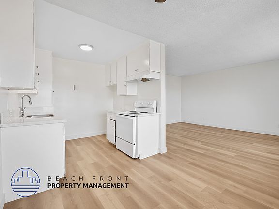 4th image of 223-229 E Queen St #29-15