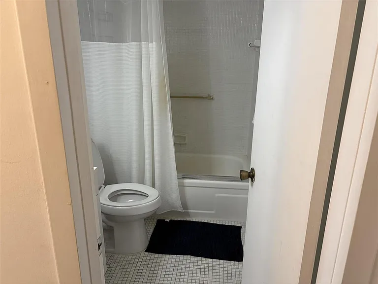 91 Preston E #91-C — Photo 7