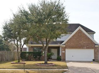 823 Deer Hollow Dr, Sugar Land, TX 77479