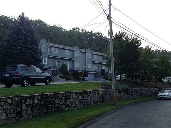 3rd image of 33 Waterview Dr Unit E