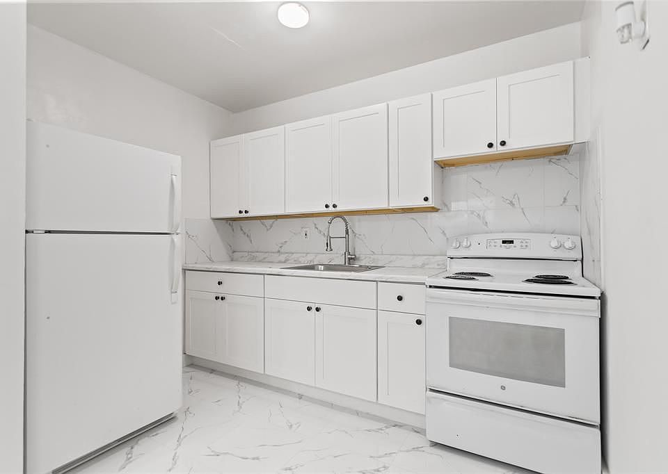 1st image of 804 NW 2nd Ave #D
