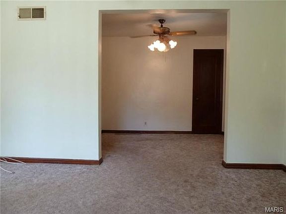 5th image of 9770 Lilly Jean Dr
