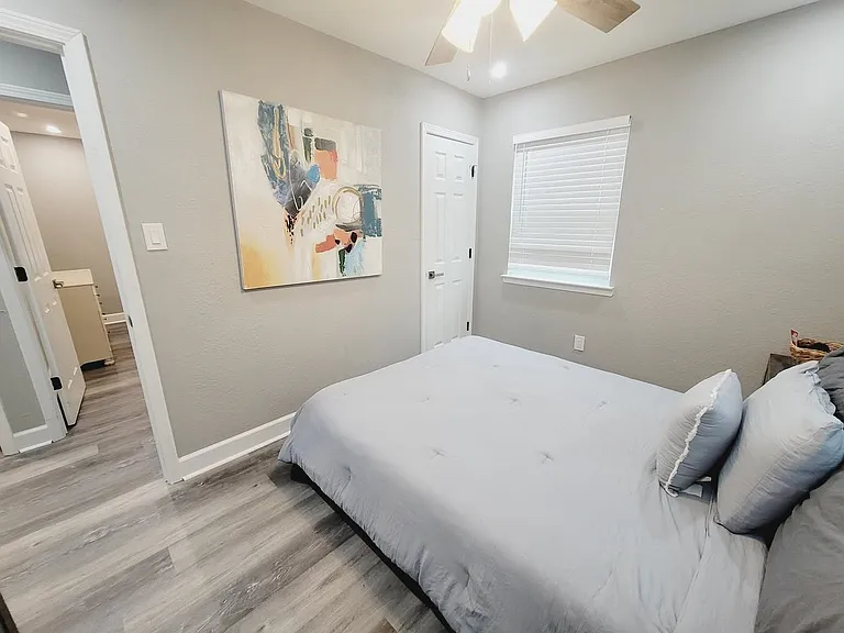 1906 Karen Ln — Photo 16