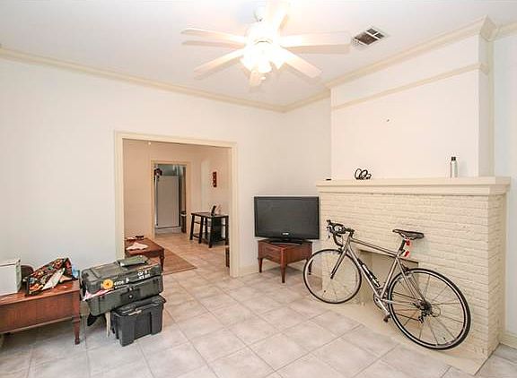 3rd image of 2715 Clover St
