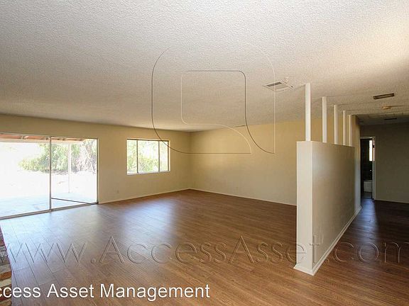 4th image of 15010 Mountain St