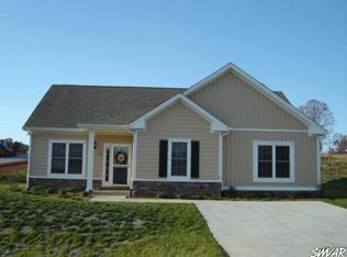 1016 Barrow Hills Dr #D, Huddleston, VA 24104