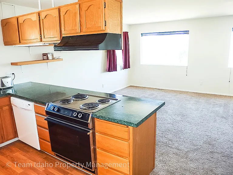 643 Northwood Dr — Photo 13