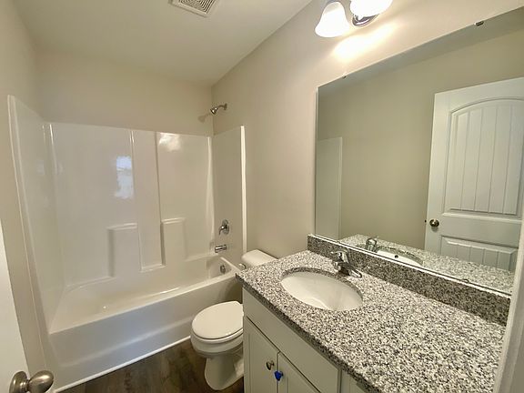 4th image of 129 Adger Rd