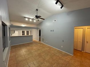 910 Burlwood St, Brandon, FL 33511
