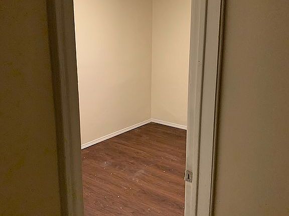 5th image of 2480 E Outer Dr
