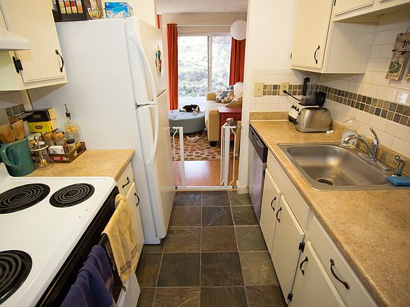 3rd image of 350 Arapahoe Ave APT 5