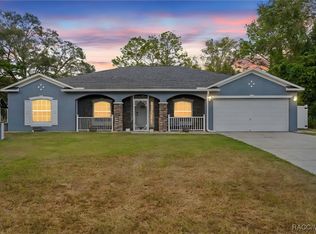 880 W Rum Pl, Citrus Springs, FL 34434