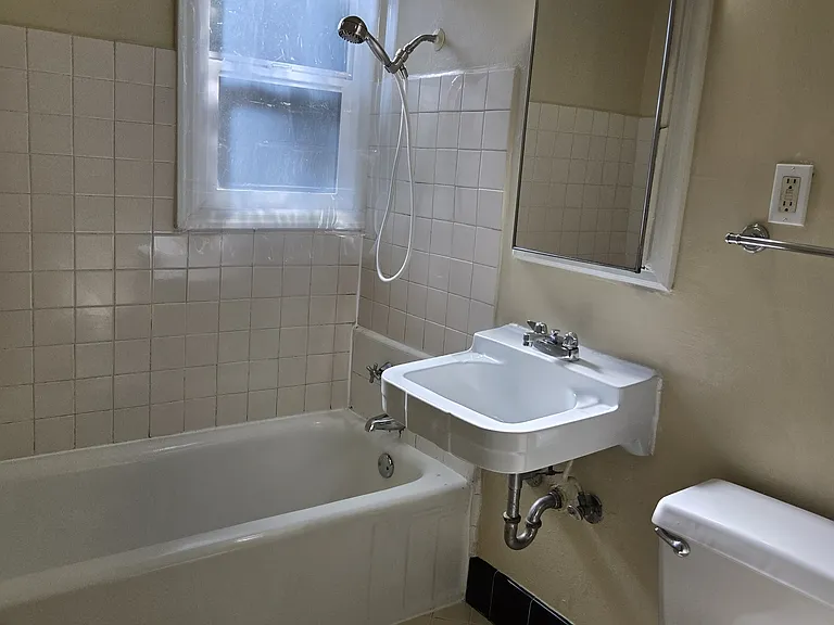 426 NE Prescott St #6 — Photo 8