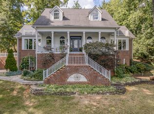 2006 Millbrook Dr, Johnson City, TN 37604