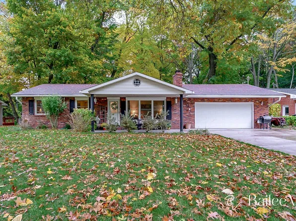 416 Spring Valley Ln, Whitehall, MI 49461