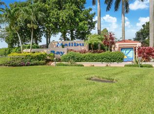 746 NW 208th Way, Hollywood, FL 33029
