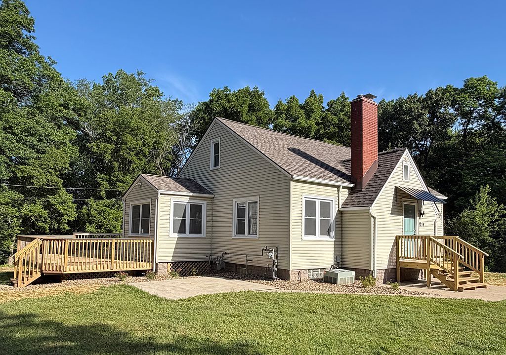 1214 Oak Ave SE - Property Image