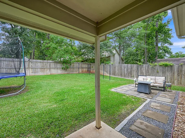 3215 Canterbury Ln — Photo 39