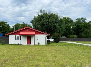 818 N 7th St, Okemah, OK 74859
