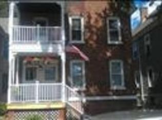 18 Dean Pl, Poughkeepsie, NY 12601