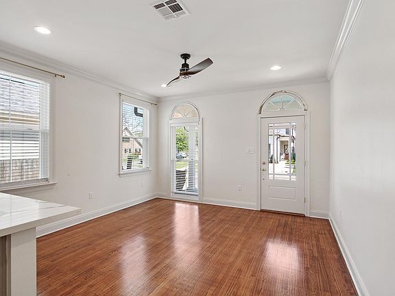 5th image of 354 Carrollton Ave