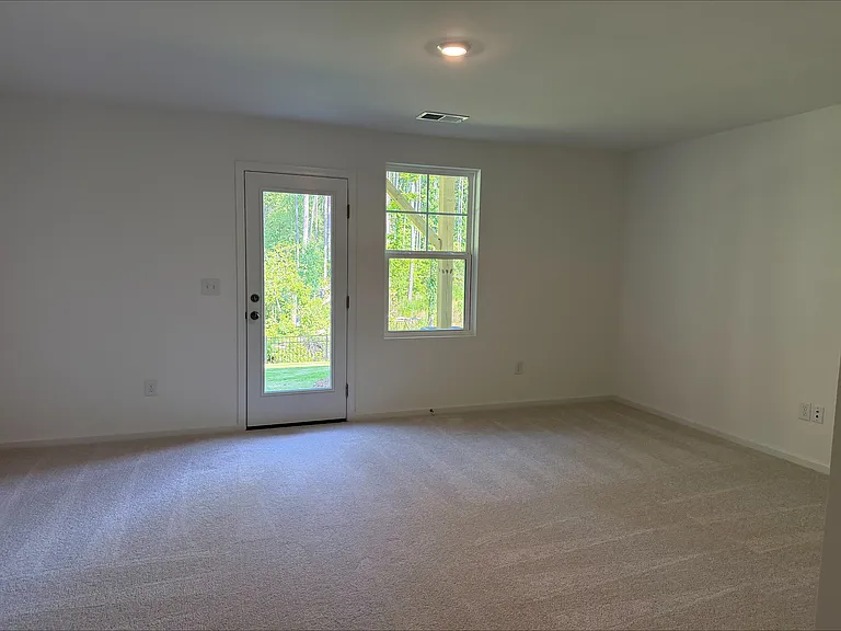 Gypsum Dr — Photo 2