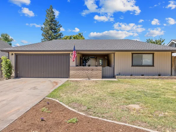 2324 E Harvard Court, Visalia, CA 93292