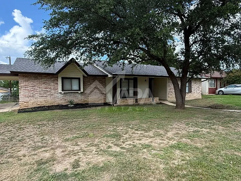 415 Solar Dr — Photo 2