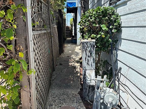 3rd image of 58 Riversea Rd