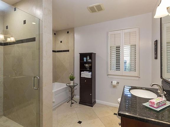 4th image of 1139 El Abra Way