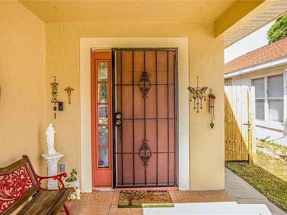 5th image of 2409 Woods Edge Cir