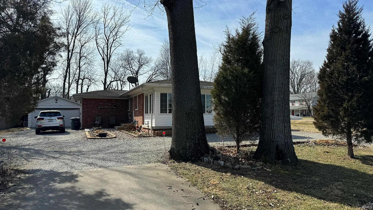 2201 Margybeth Ave photo 1