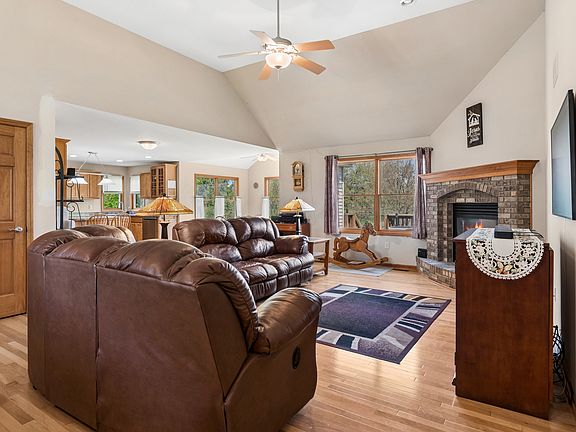 5th image of 1305 W Northwind Dr
