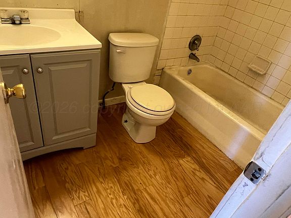 5th image of 1613 Martin Rd