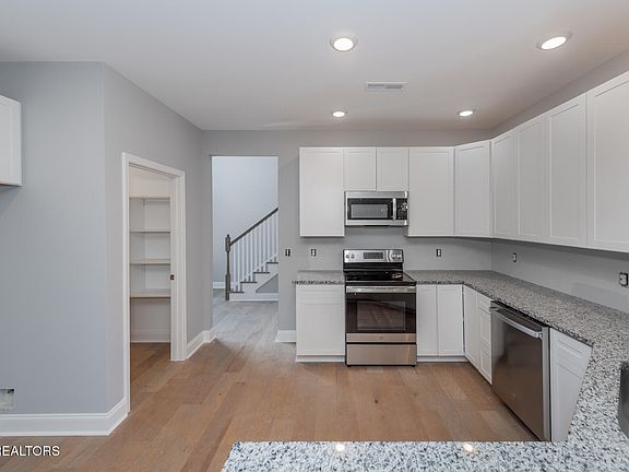 4th image of 7948 Conductor Way #60