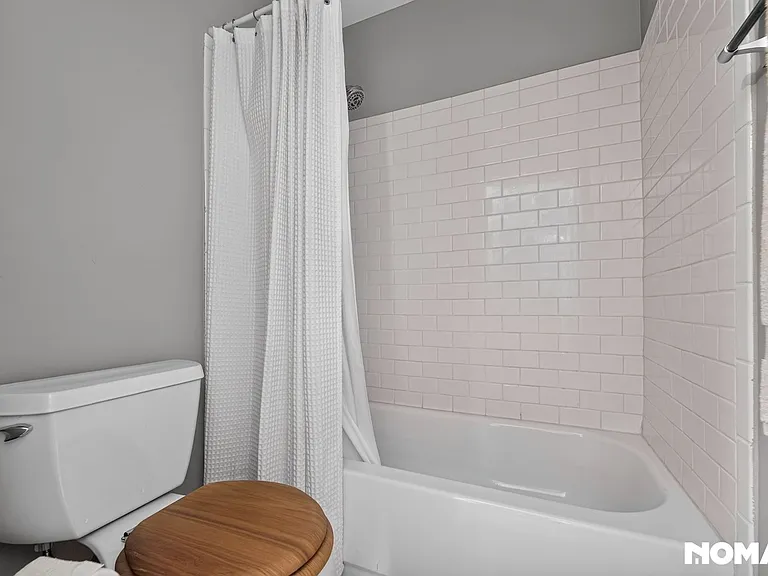 22100 Burbank Blvd #333D — Photo 10
