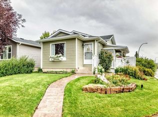 45 N Taradale Close NE, Calgary, AB T3J 3E5