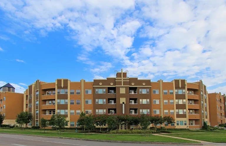 Delante Apartments — Photo 1