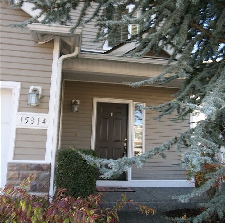 1st image of 15314 87th Ave E